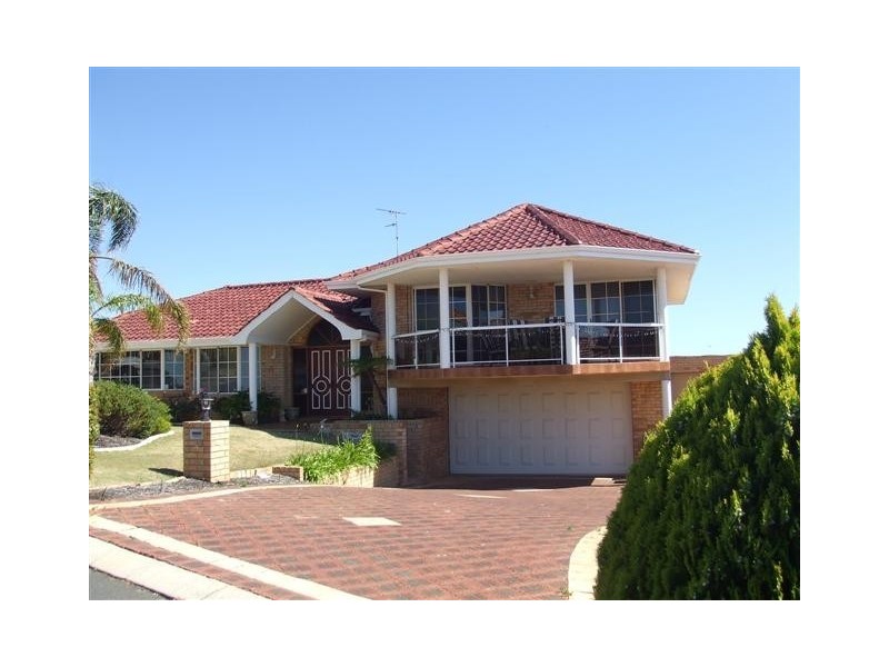 4 Ebony Court, Halls Head WA 6210