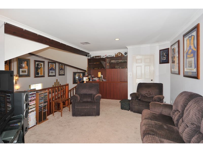 4 Ebony Court, Halls Head WA 6210