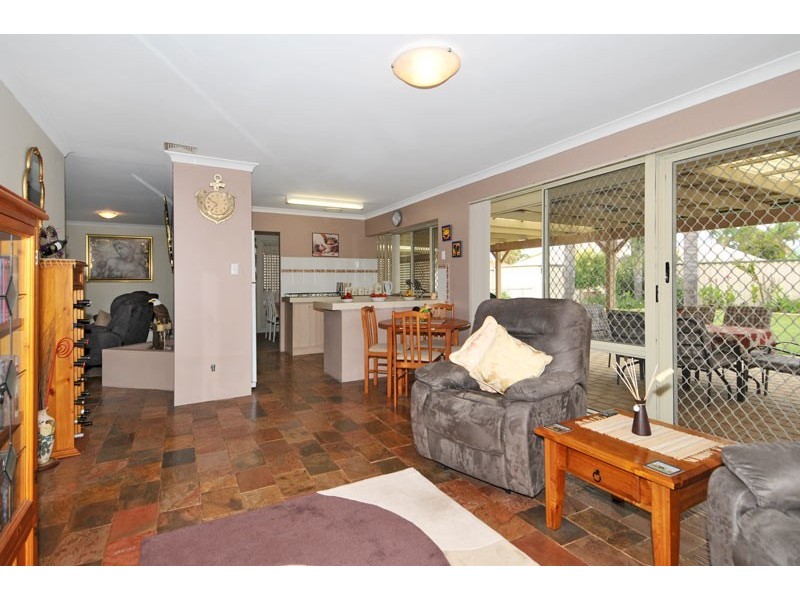 8 Investigator Drive, Waikiki WA 6169