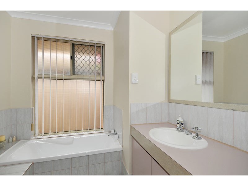 8 Investigator Drive, Waikiki WA 6169