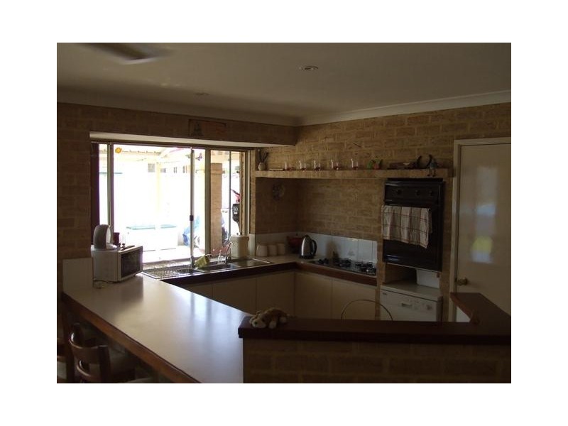 43 Cambridge Drive, Greenfields WA 6210