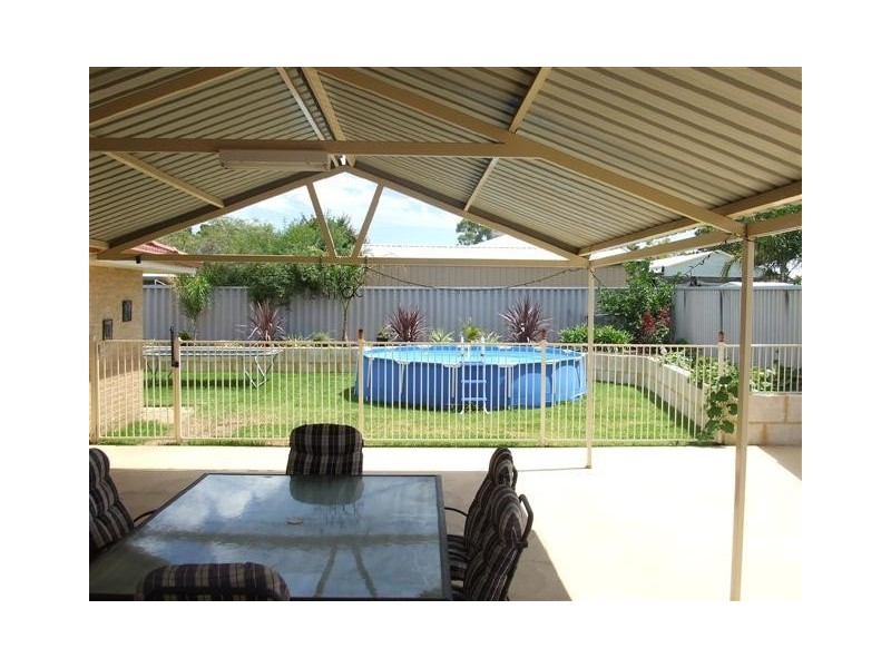 43 Cambridge Drive, Greenfields WA 6210