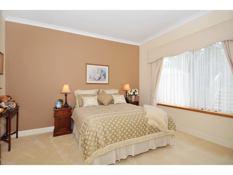 1 Zinnia Lane, Halls Head WA 6210