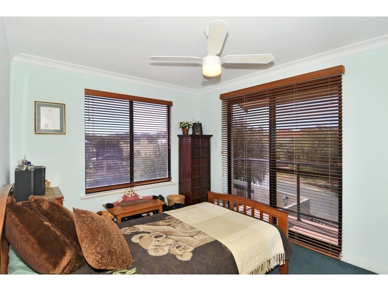 12 Westview Parade, Wannanup WA 6210