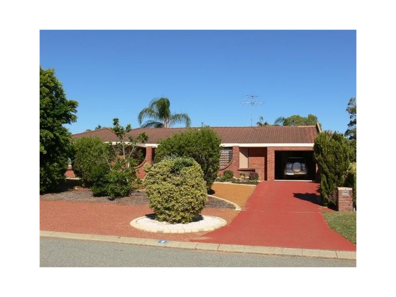 8 Penrith Street, Dudley Park WA 6210