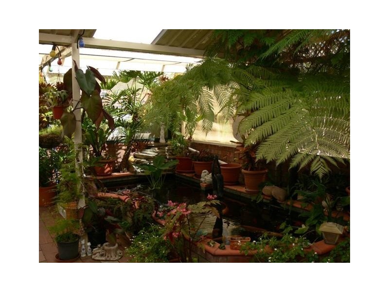 8 Penrith Street, Dudley Park WA 6210