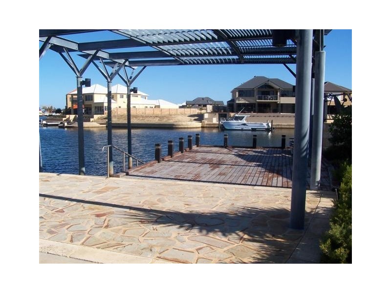 22 Heyerdahl Way, Dudley Park WA 6210