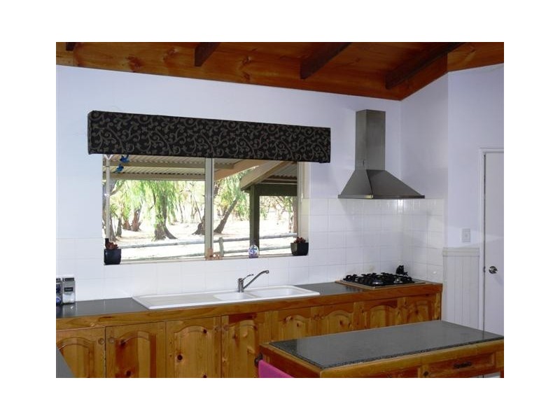 20 Teakwood Close, Lake Clifton WA 6215