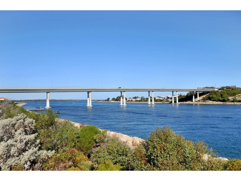 11 Captain Court, Port Bouvard, Wannanup WA 6210