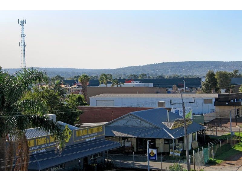 2 Loton Avenue, Midland WA 6056