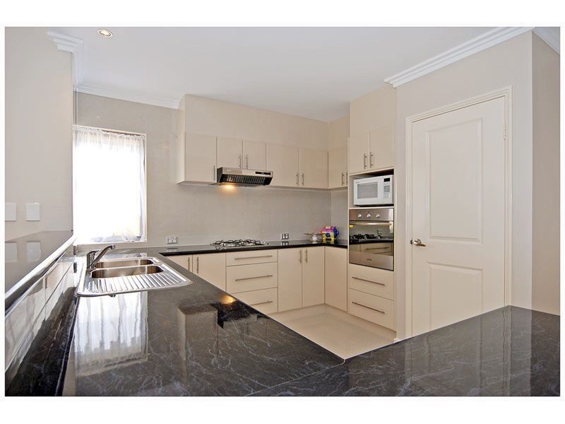 55 Endeavour Circle, Wannanup WA 6210