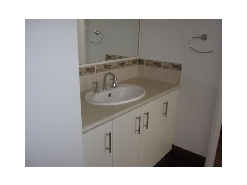 5 Bertha Loop, Dudley Park WA 6210