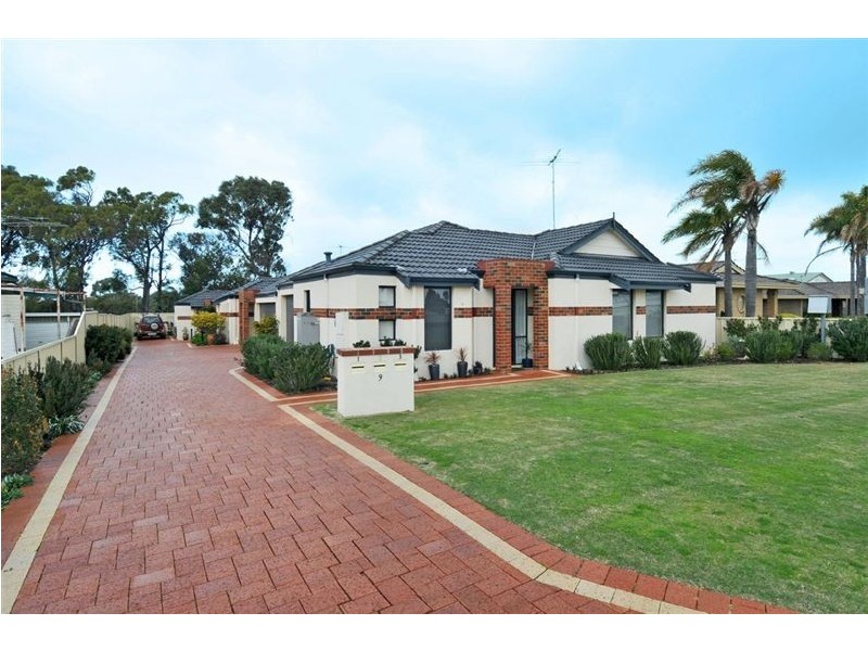 2/9 Division road, Mandurah WA 6210