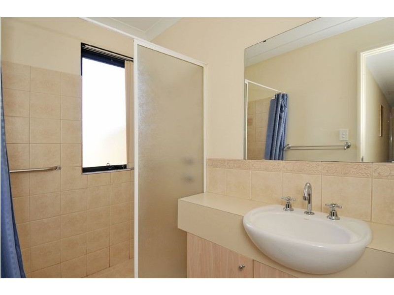 2/9 Division road, Mandurah WA 6210