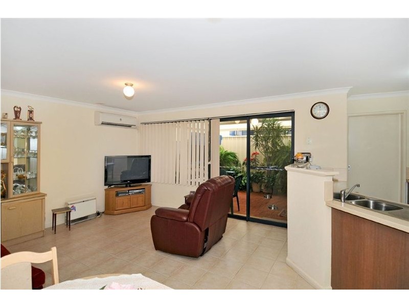 2/9 Division road, Mandurah WA 6210