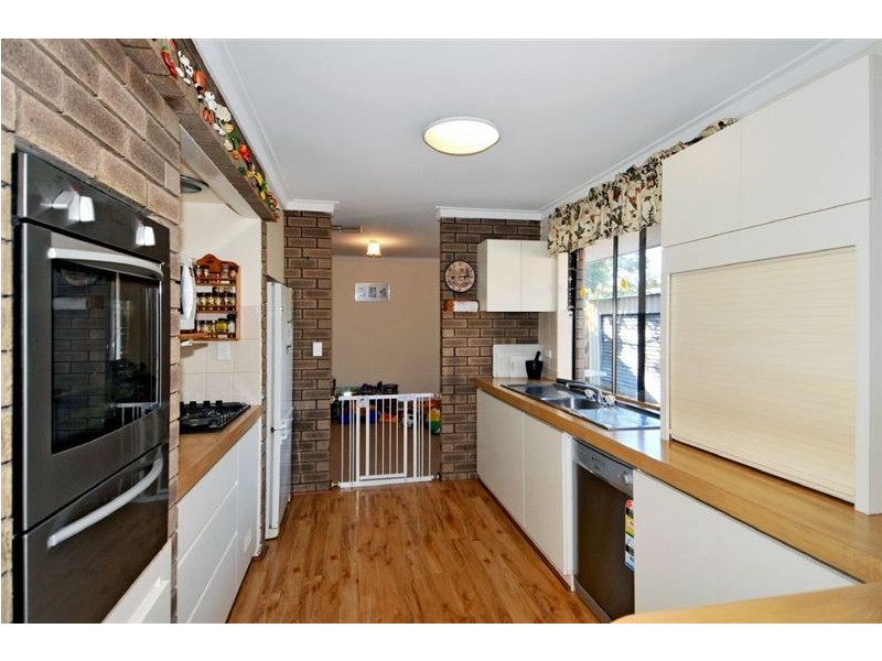 14 Sandalwood Parade, Halls Head WA 6210