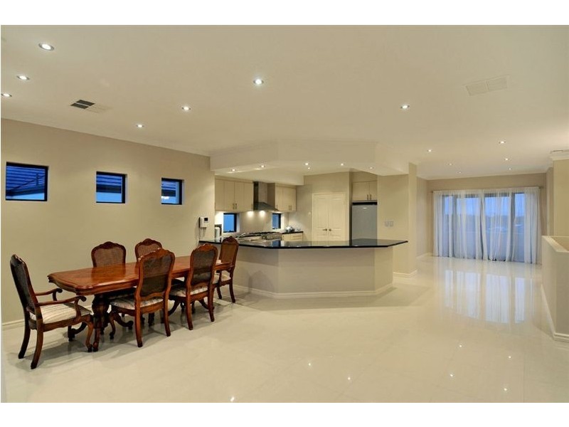 55 Endeavour Parade, Wannanup WA 6210