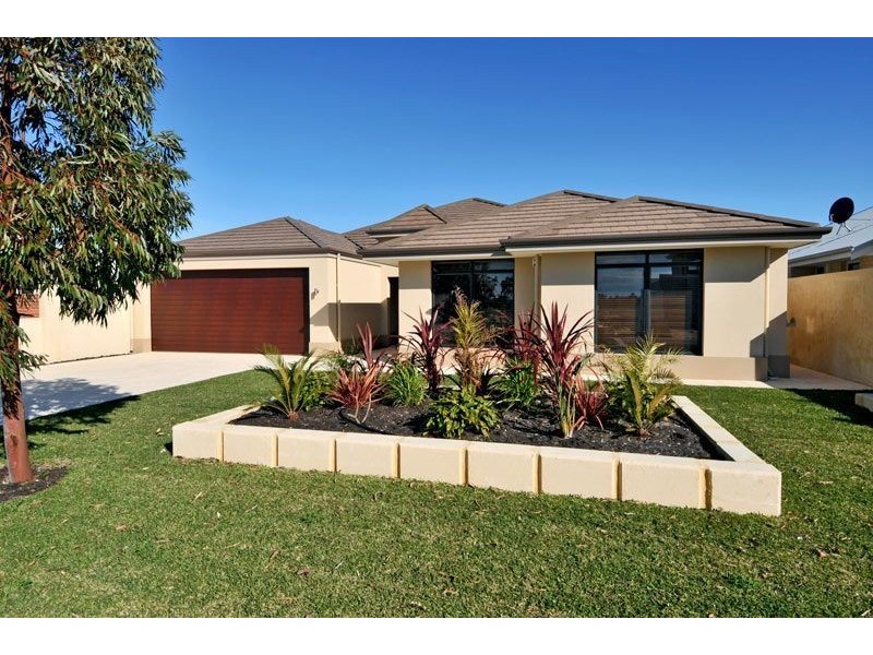 13 Twilight Court, Dudley Park WA 6210