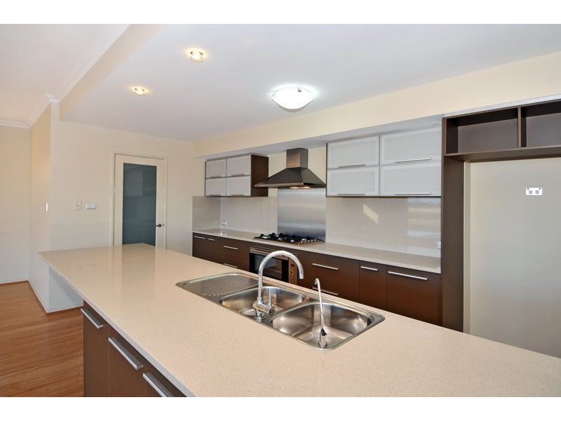 13 Twilight Court, Dudley Park WA 6210