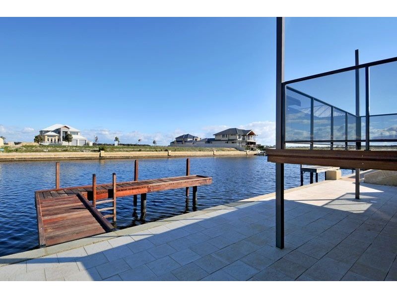 13 Twilight Court, Dudley Park WA 6210