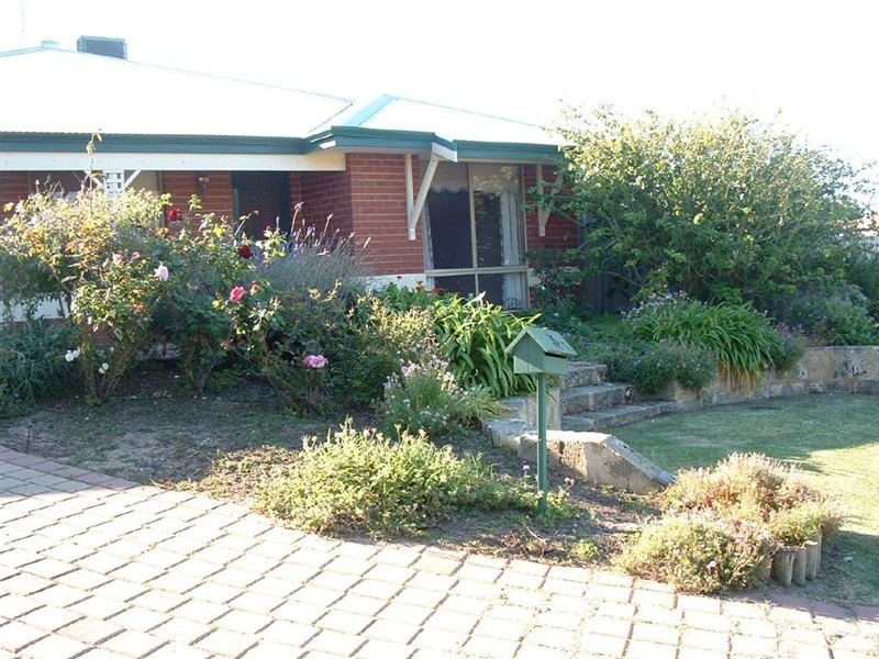 3 Lagavas Court, Halls Head WA 6210