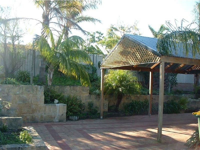 3 Lagavas Court, Halls Head WA 6210