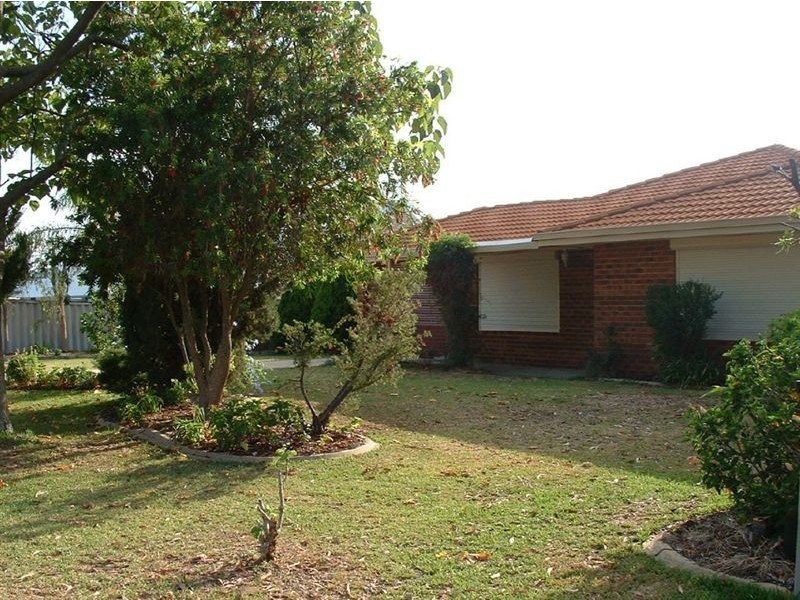 36 Kookaburra Drive, Greenfields WA 6210