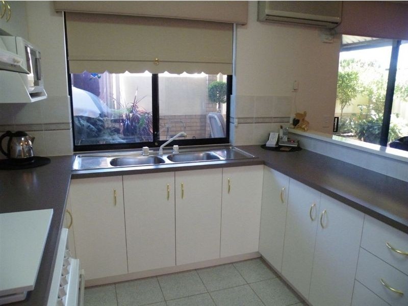 2/99 Ormsby terrace, Mandurah WA 6210