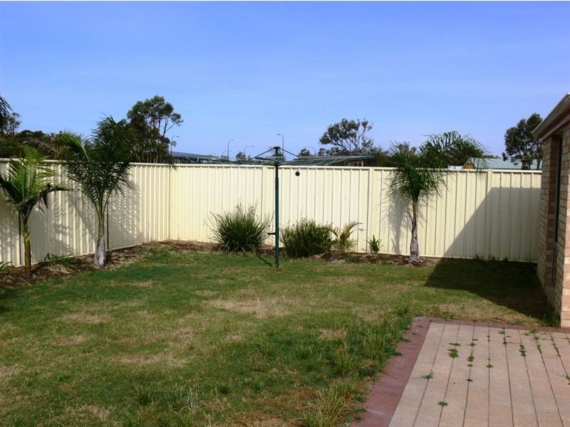 2/36A Pentland Crescent, Dudley Park WA 6210