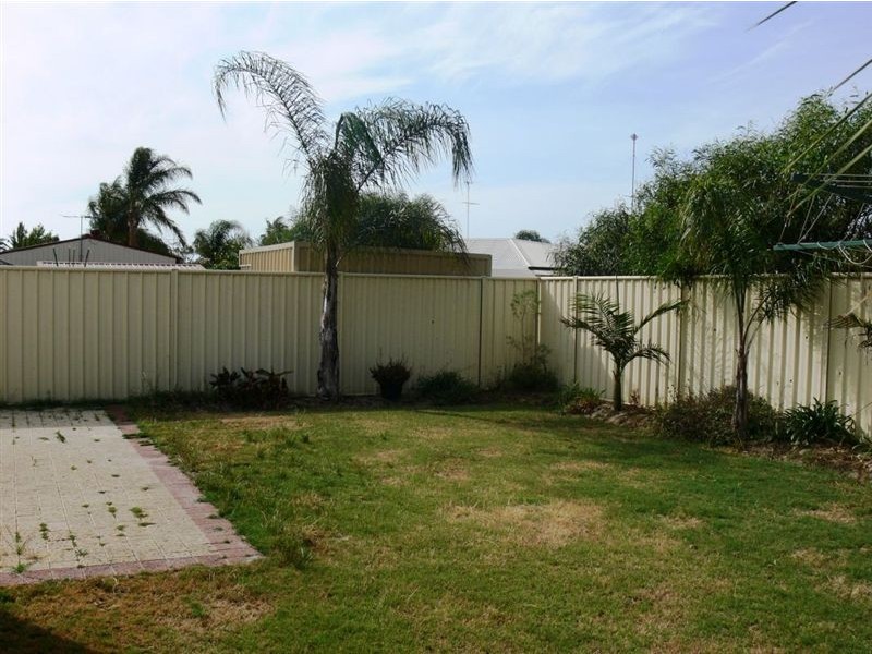 2/36A Pentland Crescent, Dudley Park WA 6210