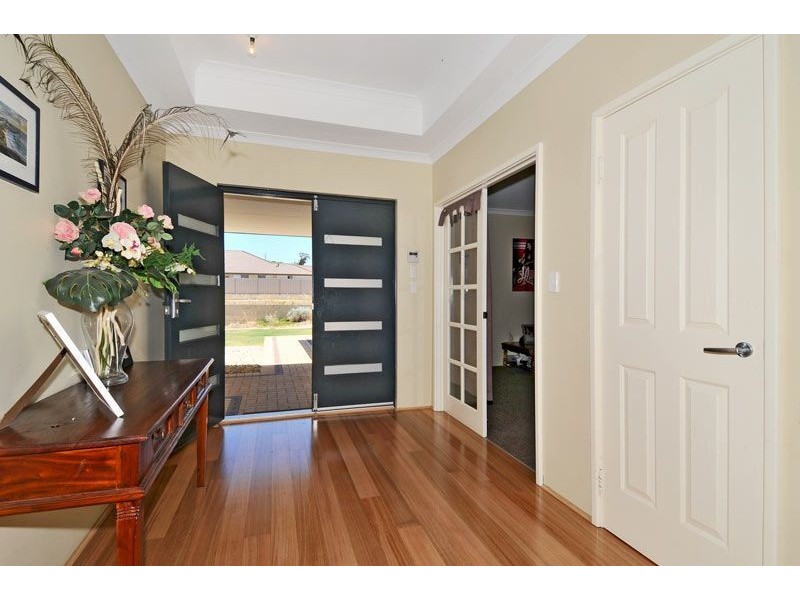 16 McCubbin Loop, Dawesville WA 6211