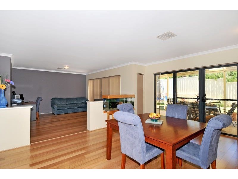 16 McCubbin Loop, Dawesville WA 6211