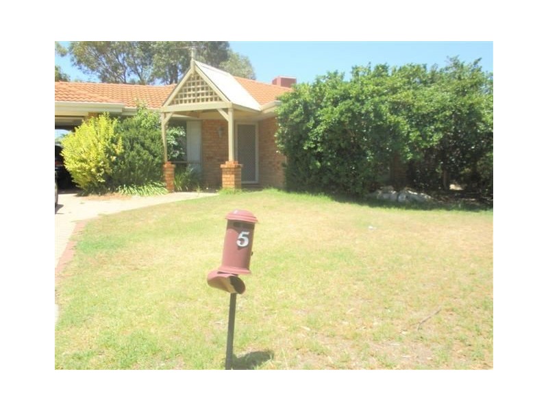 5 Seminole Avenue, Meadow Springs WA 6210