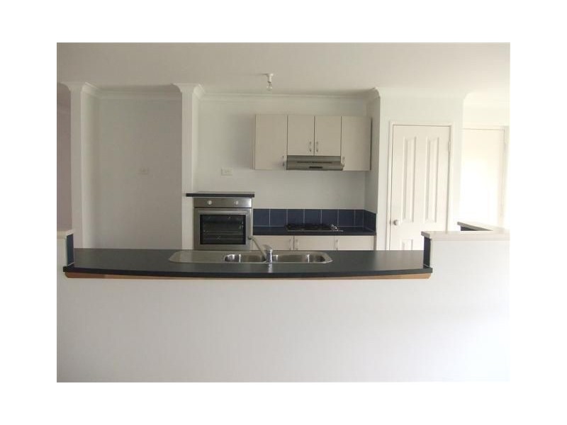 10 Arlette Pass, Lakelands WA 6210