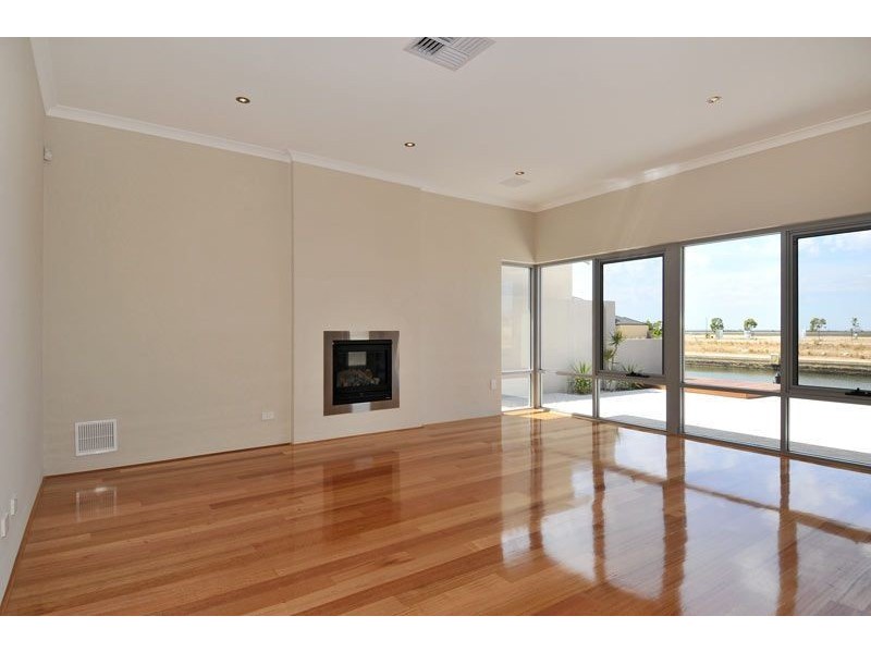 9 Twilight Court, Dudley Park WA 6210