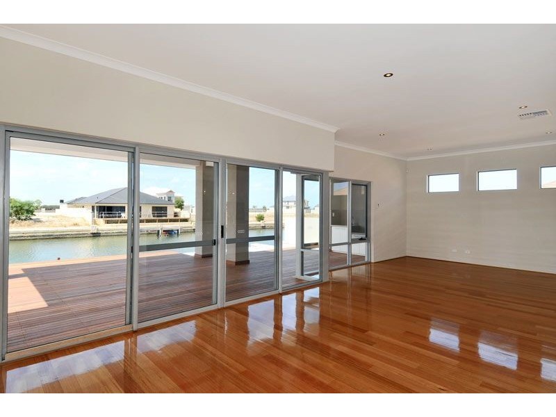 9 Twilight Court, Dudley Park WA 6210