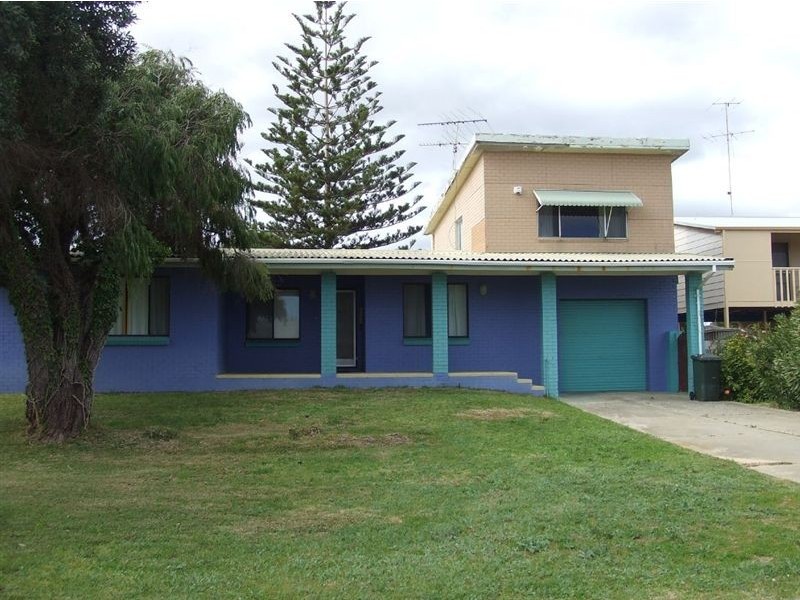 12 Parmelia way, Madora Bay WA 6210