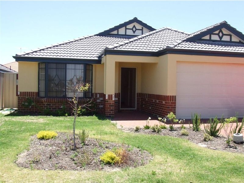 12 Pineknoll Cresent, Meadow Springs WA 6210