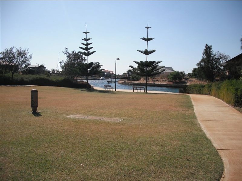 22B Queen Parade, Wannanup WA 6210