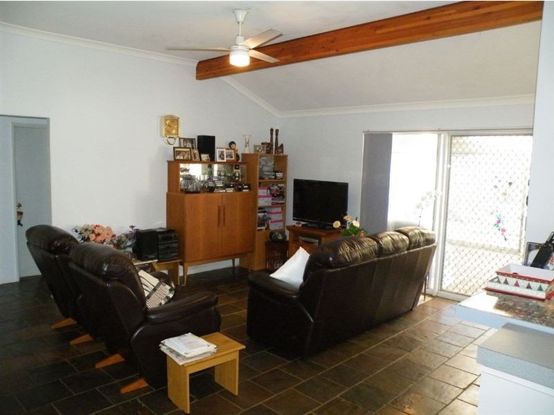 11 Canterbury Terrace, Meadow Springs WA 6210