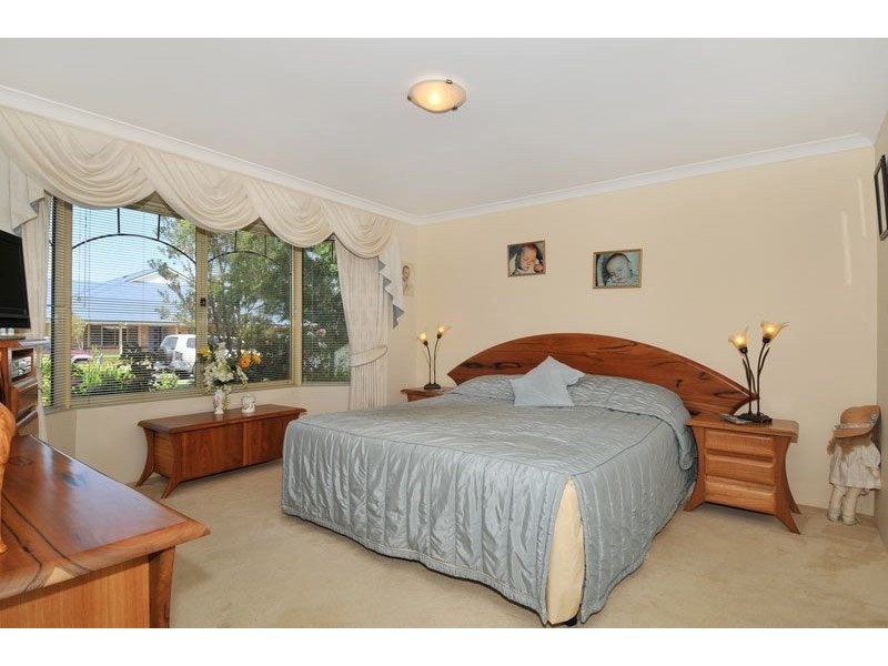 65 Newport Drive, Dudley Park WA 6210