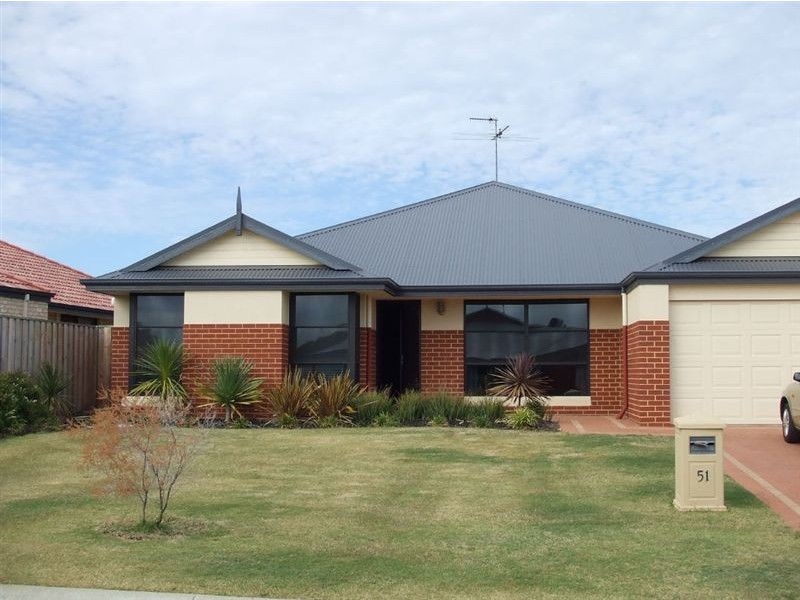 51 Hibbertia Follow, Halls Head WA 6210