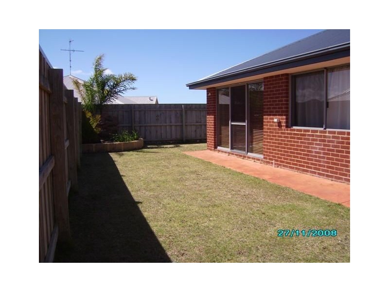 51 Hibbertia Follow, Halls Head WA 6210