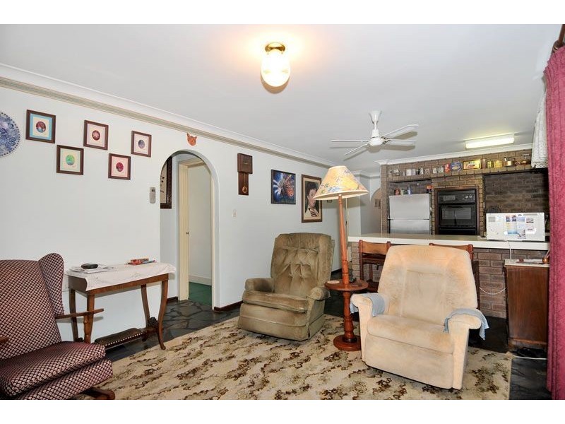28 Hanson Way, Dudley Park WA 6210