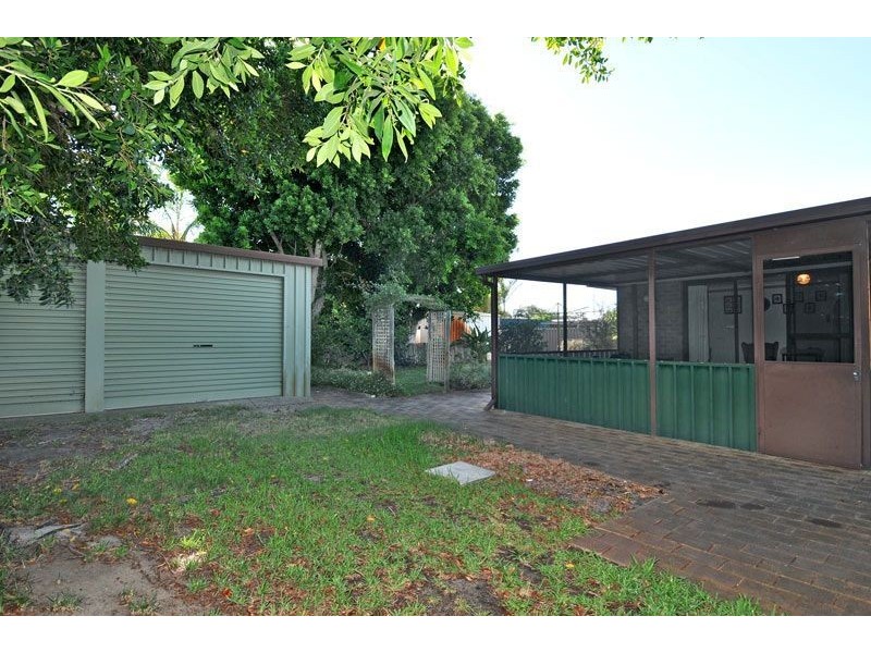 28 Hanson Way, Dudley Park WA 6210