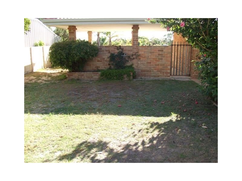8 Sage Court, Halls Head WA 6210