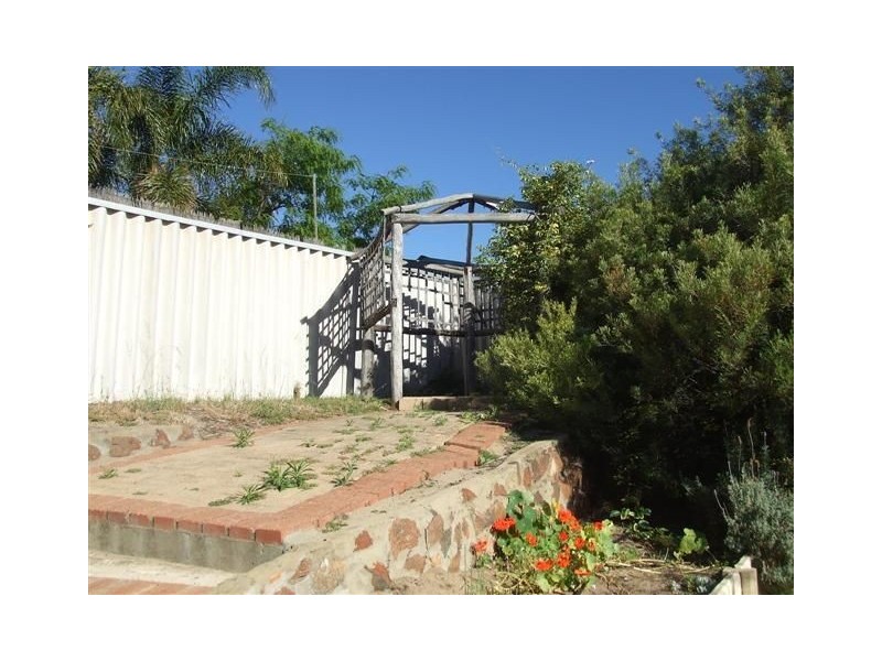 8 Sage Court, Halls Head WA 6210