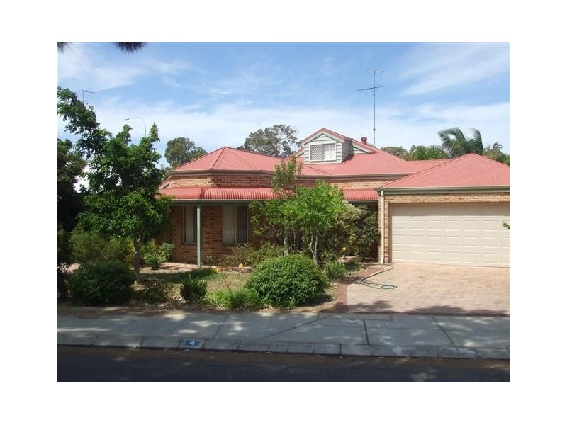 4 Willoughbridge Crescent, Erskine WA 6210