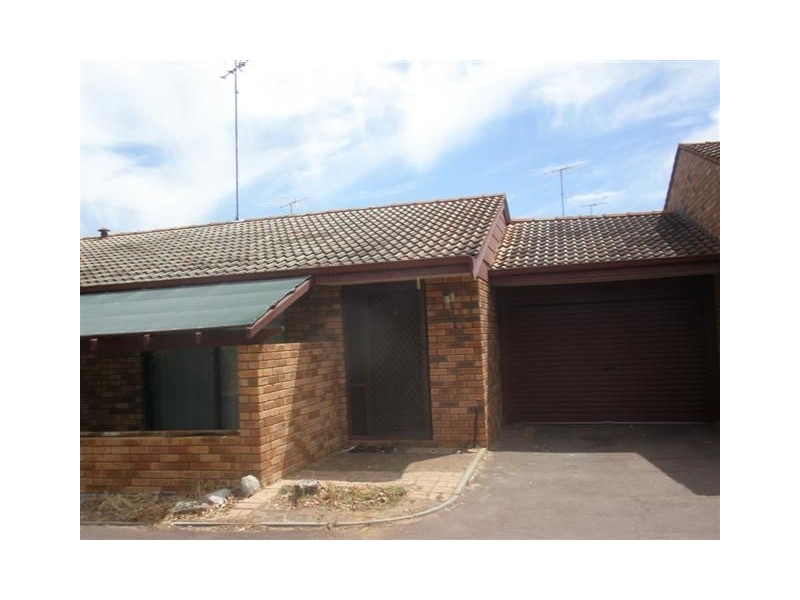 9/26 Creery Street, Dudley Park WA 6210