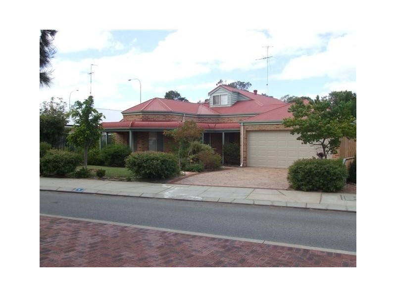 4 Willoughbridge Crescent, Erskine WA 6210